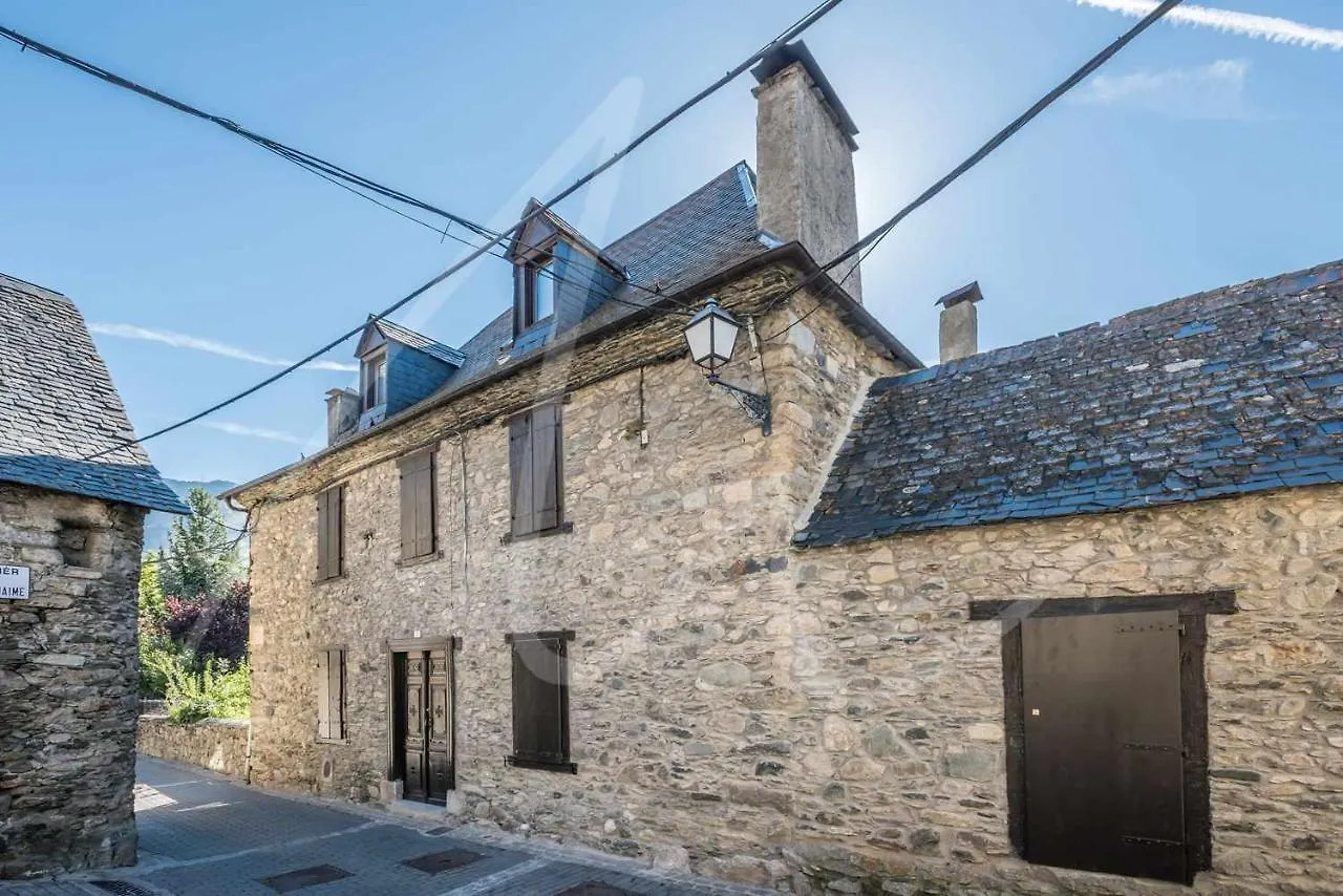 Dom wakacyjny Casa Montlude By Seamount Rentals Gessa