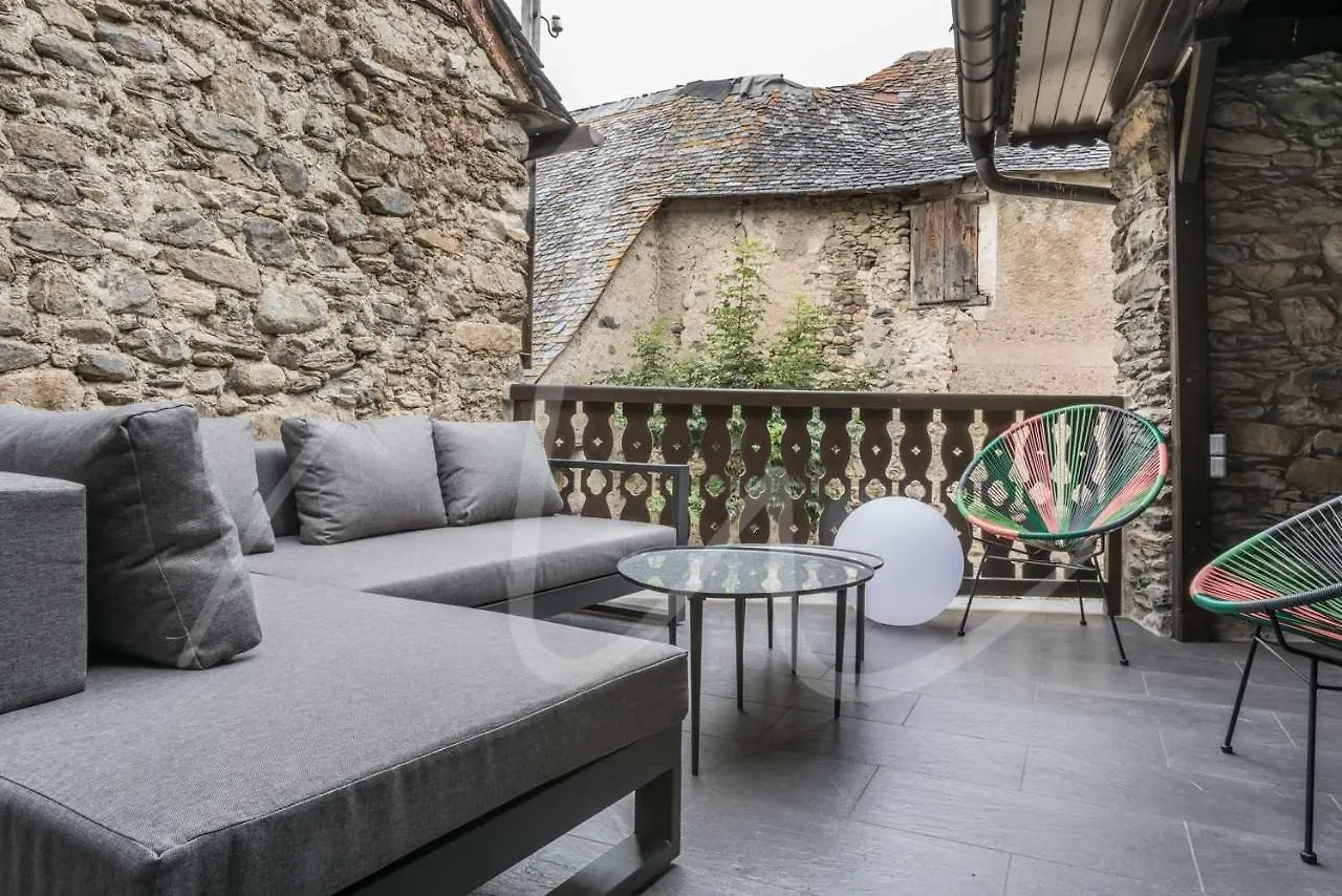 Casa Montlude By Seamount Rentals Gessa Holiday home